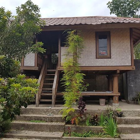 Radiya Guesthouse Sembalunlawang Eksteriør billede