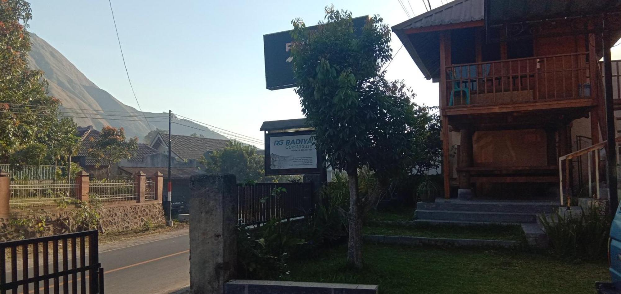 Radiya Guesthouse Sembalunlawang Eksteriør billede