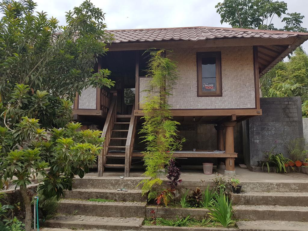Radiya Guesthouse Sembalunlawang Eksteriør billede